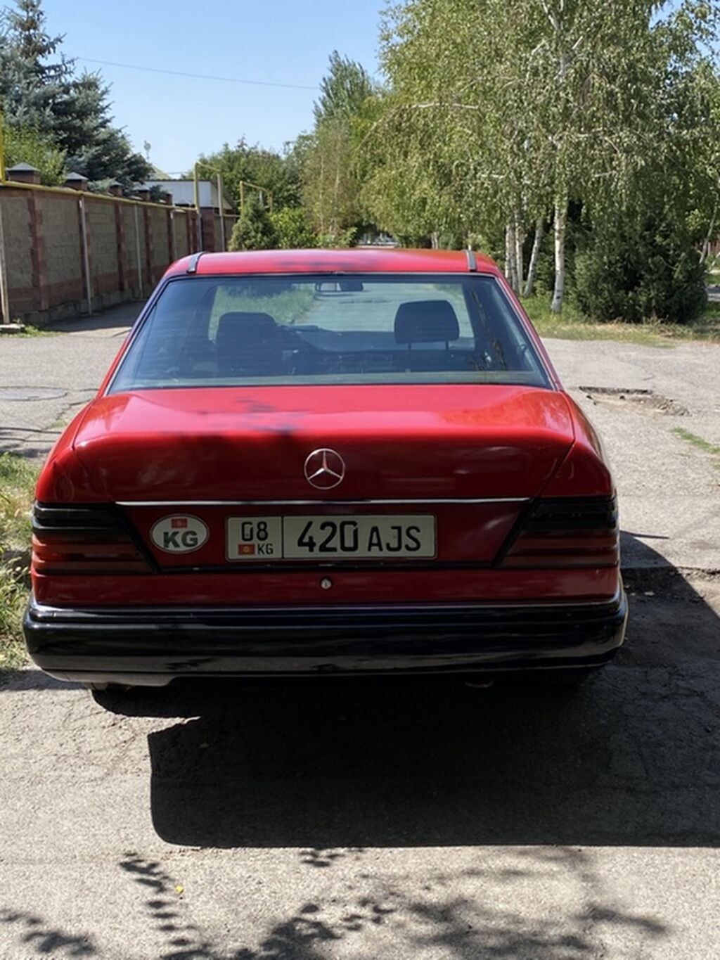 Mercedes-Benz W124: 1988 г., 2.3 л, Механика, Бензин, Седан: фото 8