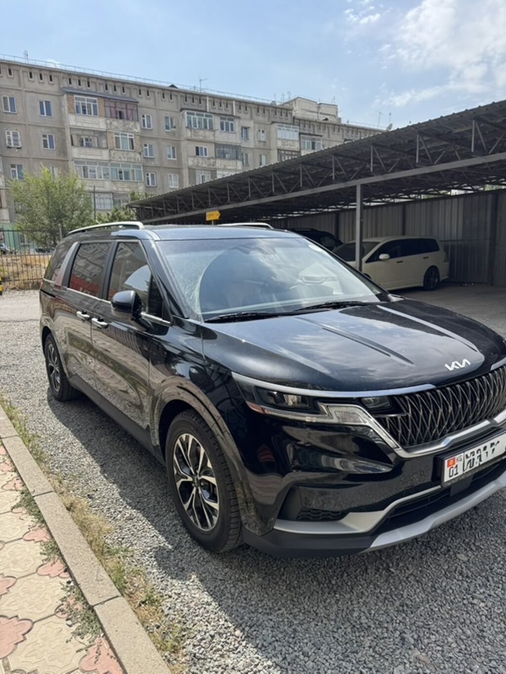 Kia Carnival: 2023 г., 2.2 л, Автомат, Дизель, Минивэн: фото 2
