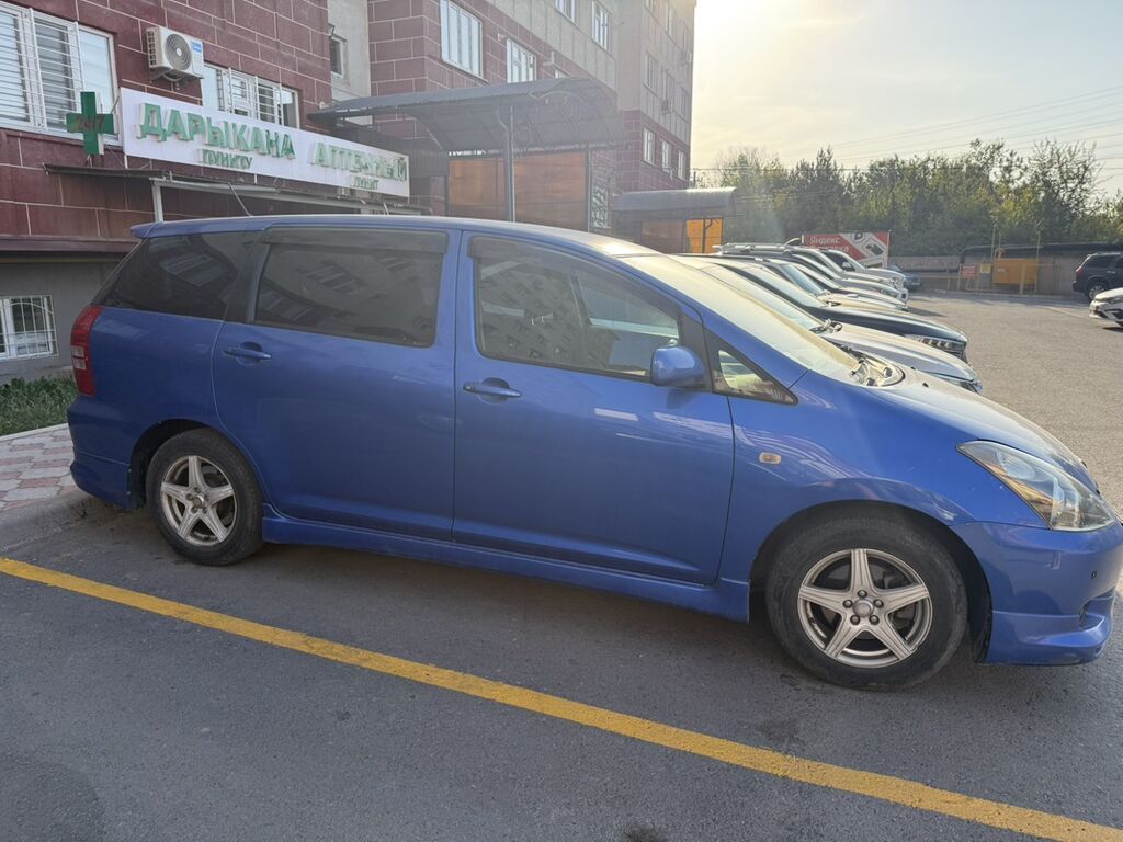 Toyota WISH: 2004 г., 1.8 л, Автомат, Бензин, Универсал: фото 2
