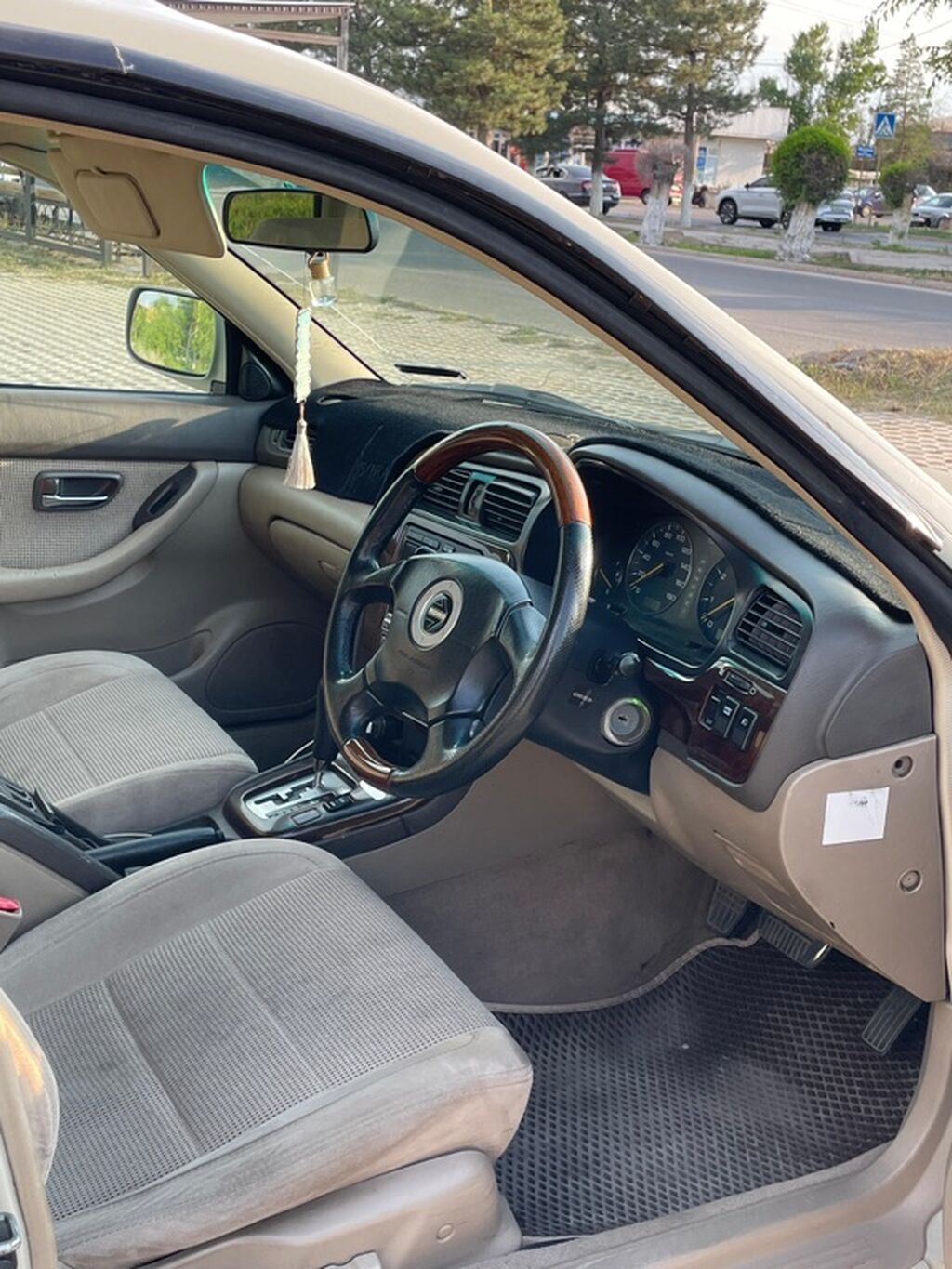 Subaru Legacy Lancaster: 2000 г., 2.5 л, Автомат, Газ, Универсал: фото 7