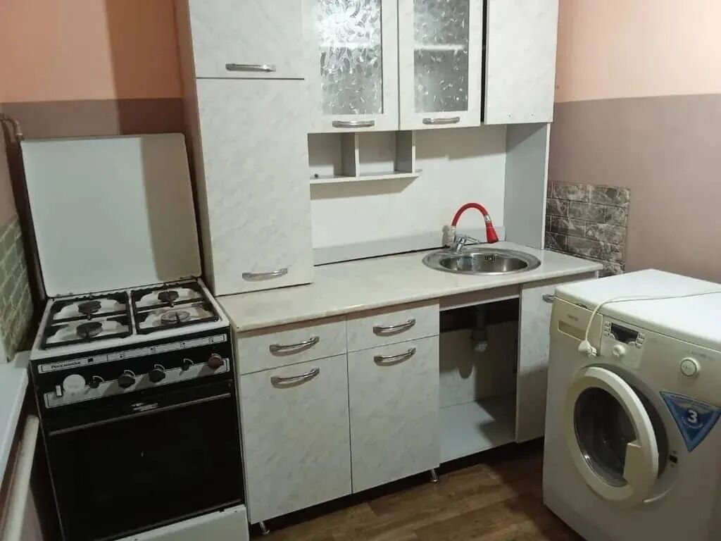 30 м², 1 комната, Бишкек Парк ТРЦ, Только девушкам: фото 3