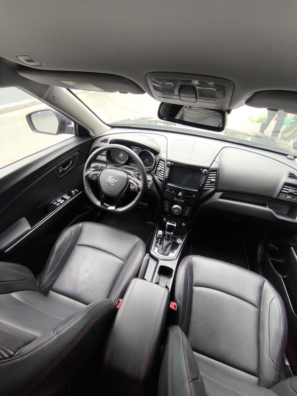 Ssangyong Tivoli: 2019 г., 1.6 л, Автомат, Бензин, Кроссовер: фото 8