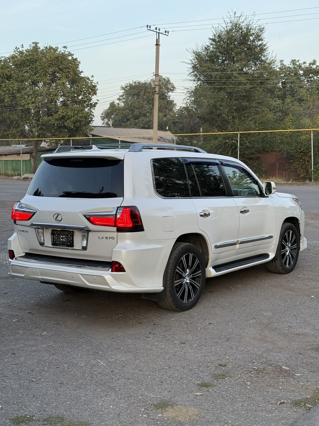 Lexus LX: 2013 г., 5.7 л, Автомат, Бензин, Внедорожник: фото 7