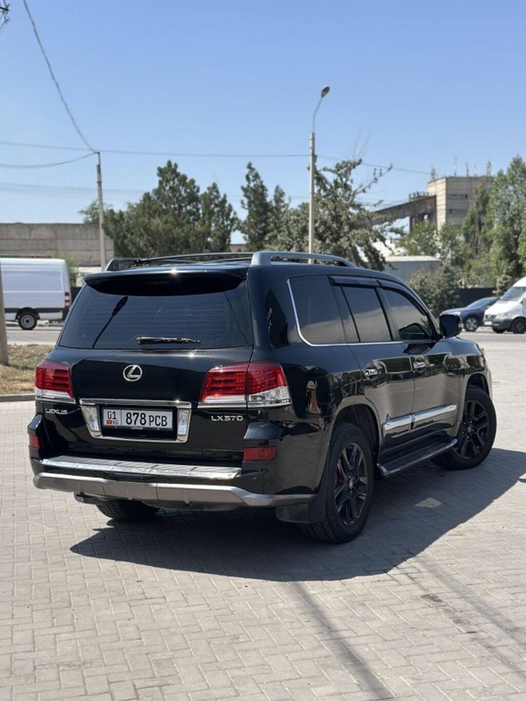 Lexus LX: 2012 г., 5.7 л, Автомат, Бензин, Внедорожник: фото 2