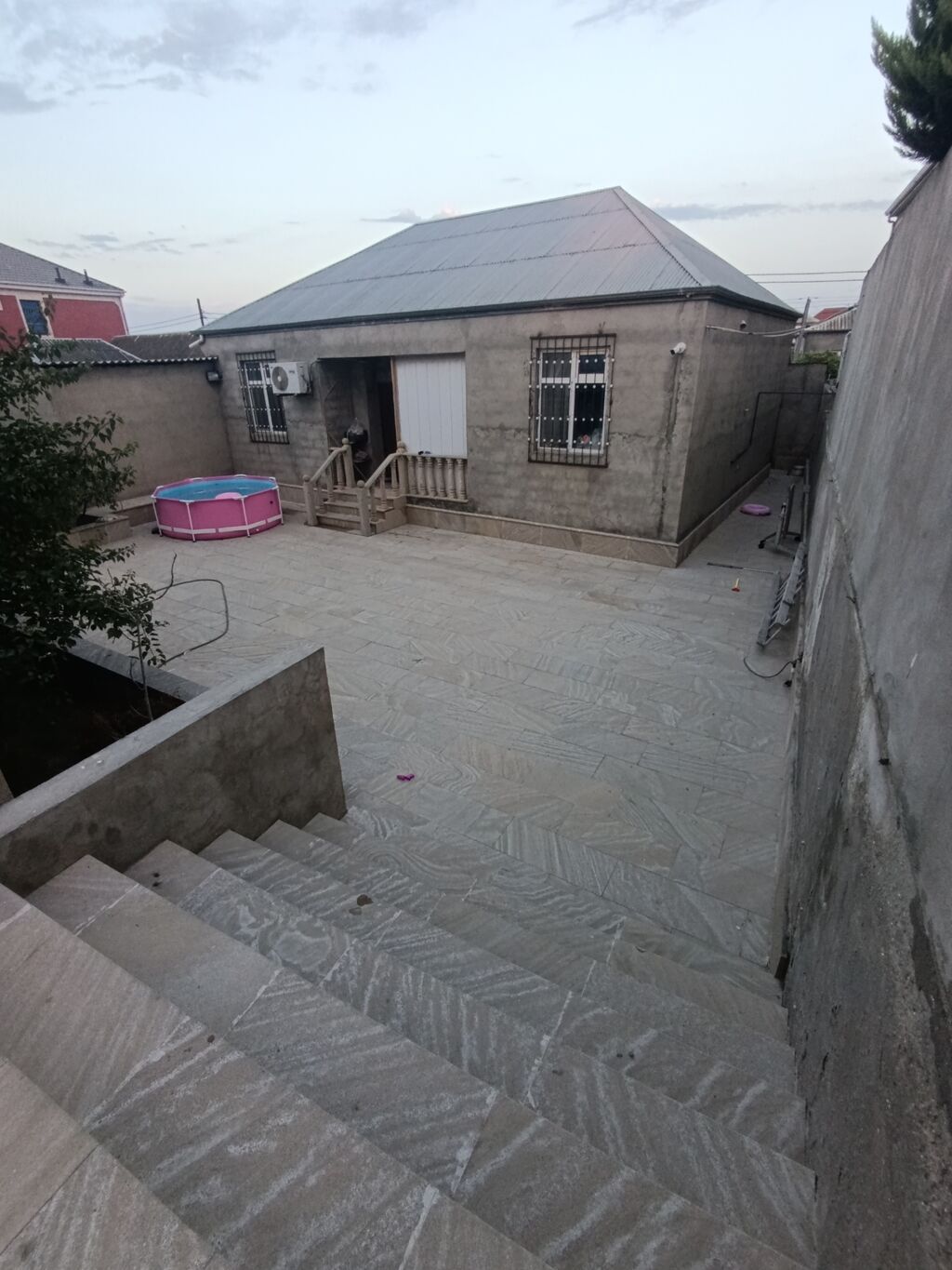 Hövsan qəs. 3 otaqlı, 80 kv. m, Orta təmir