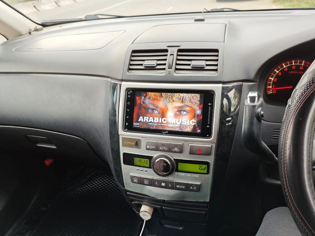 Toyota Ipsum: 2007 г., 2.4 л, Автомат, Бензин, Минивэн: фото 7