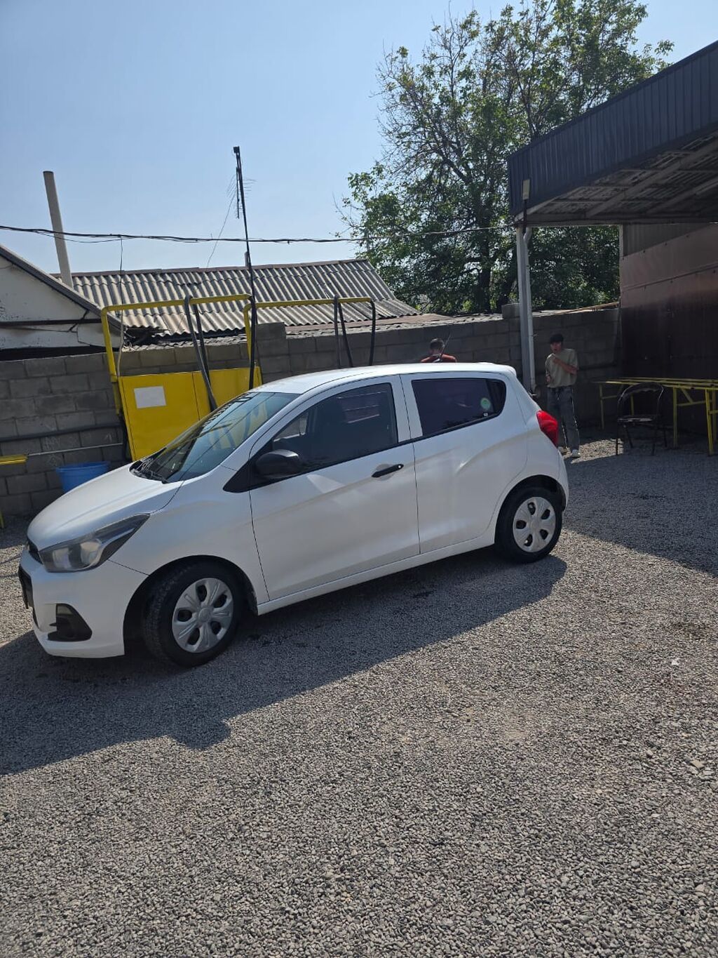 Chevrolet Spark: 2017 г., 1 л, Автомат, Бензин, Хэтчбэк: фото 4