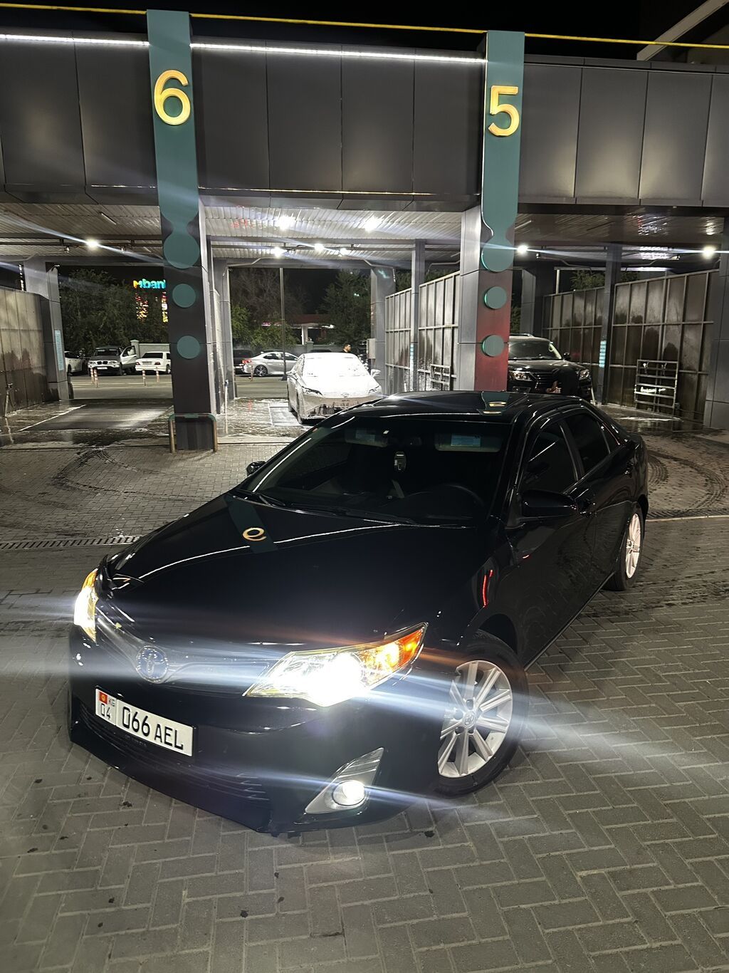 Toyota Camry: 2012 г., 2.5 л, Гибрид: фото 1