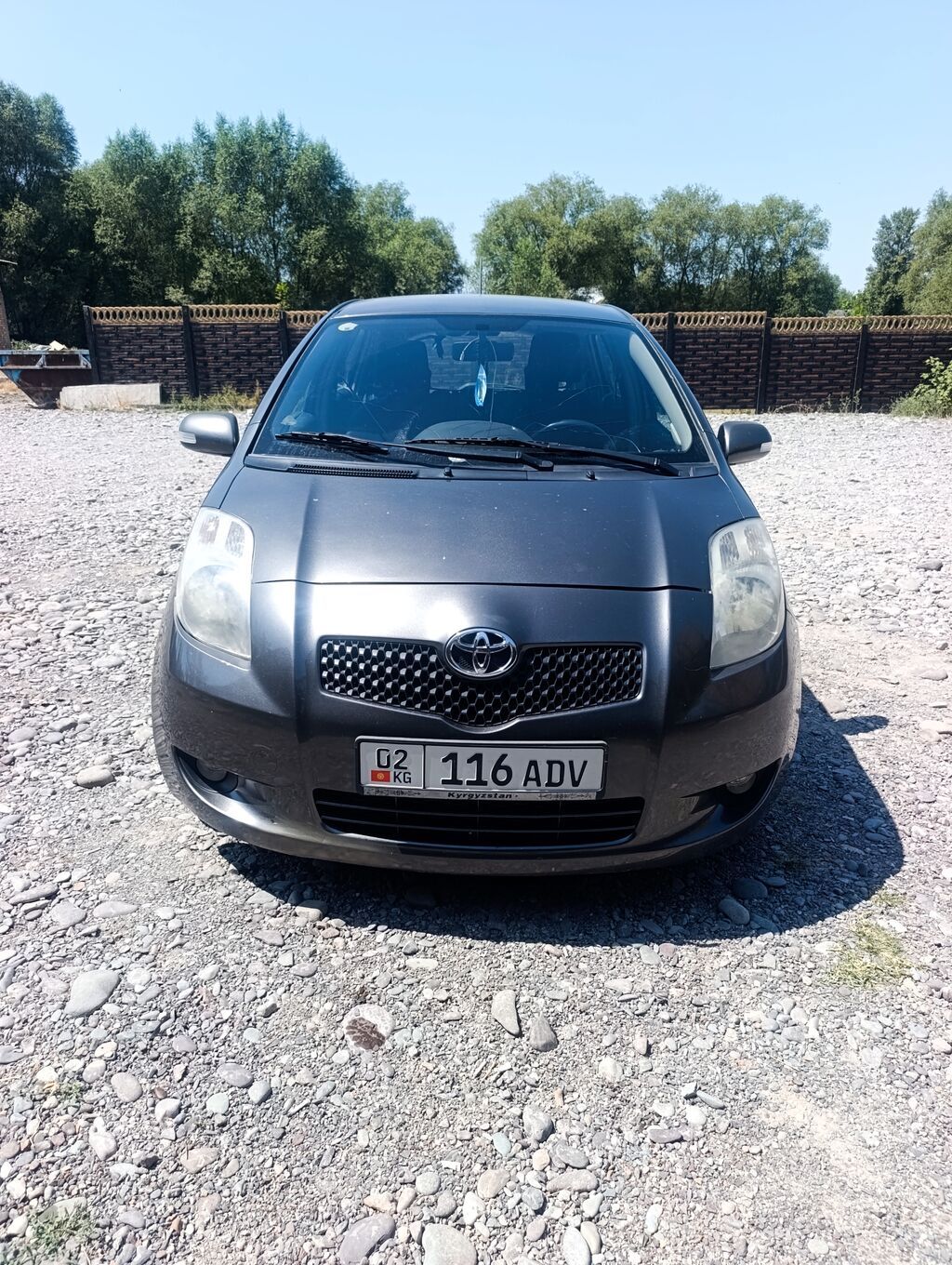 Toyota Yaris: 2008 г., 1.3 л, Автомат, Бензин, Хэтчбэк: фото 3
