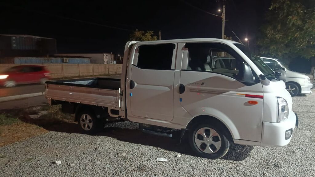 Hyundai Porter II (двухрядная кабина) — компактный грузовой пикап для: фото 5