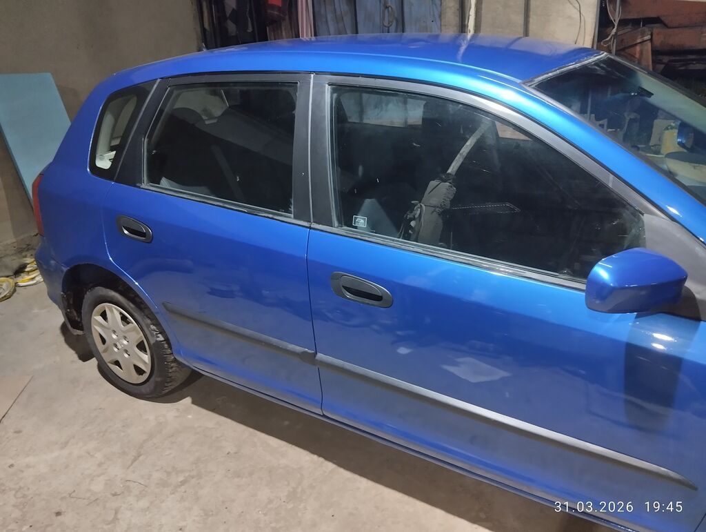 Honda Civic: 2003 г., 1.6 л, Механика, Бензин, Хэтчбэк: фото 2