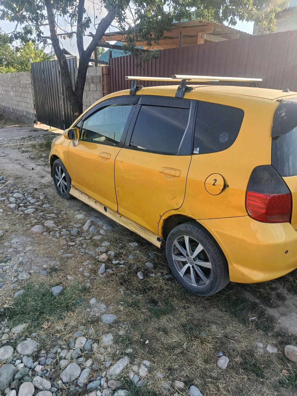 Honda Fit: 2005 г., Хэтчбэк: фото 2