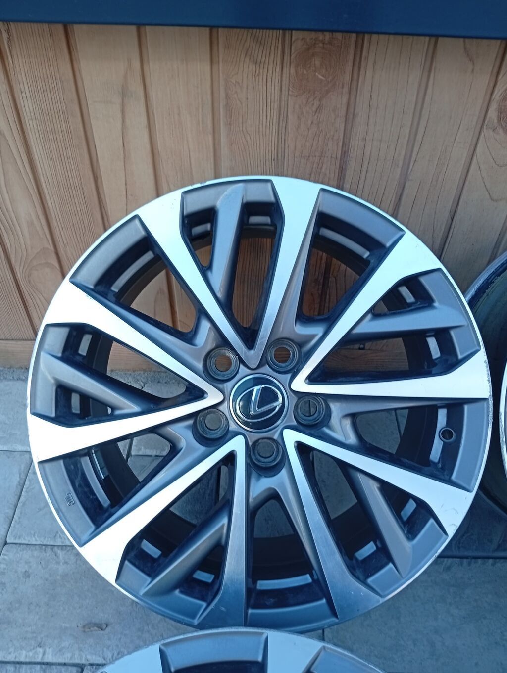 Оригинальные диски Lexus Es 2022 Радиус R17 PCD 5x114.3 Состояние: фото 2