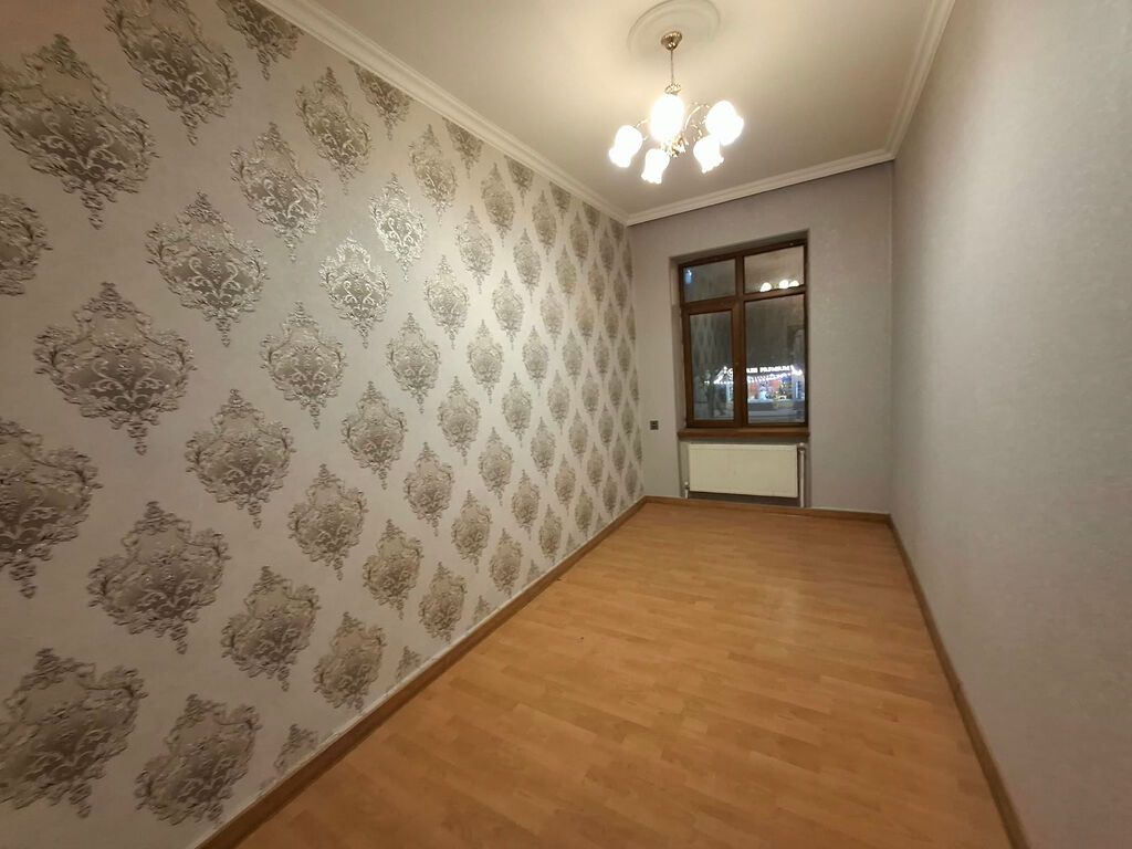 Bakı, 3 otaqlı, Köhnə tikili, 75 kv. m
