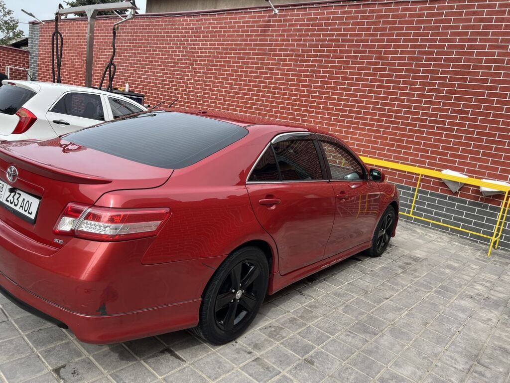 Toyota Camry: 2010 г., 2.4 л, Автомат, Бензин, Седан: фото 2