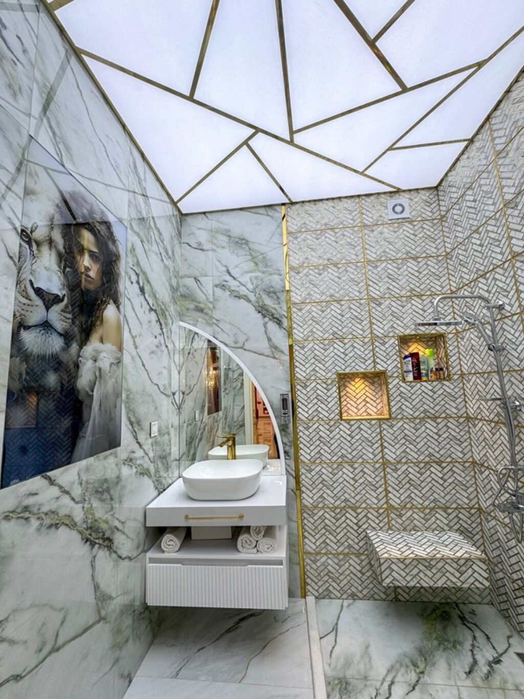Lüks iki mərtəbəli villa – modern eksteryer və yüksək səviyyəli