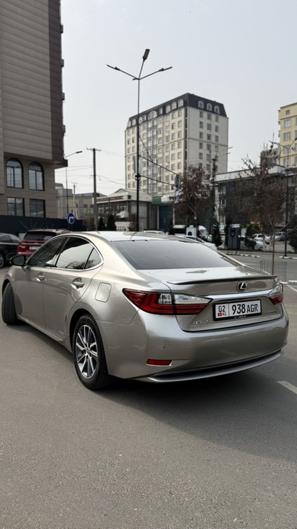 Lexus ES: 2018 г., 2.5 л, Вариатор, Гибрид, Седан: фото 5