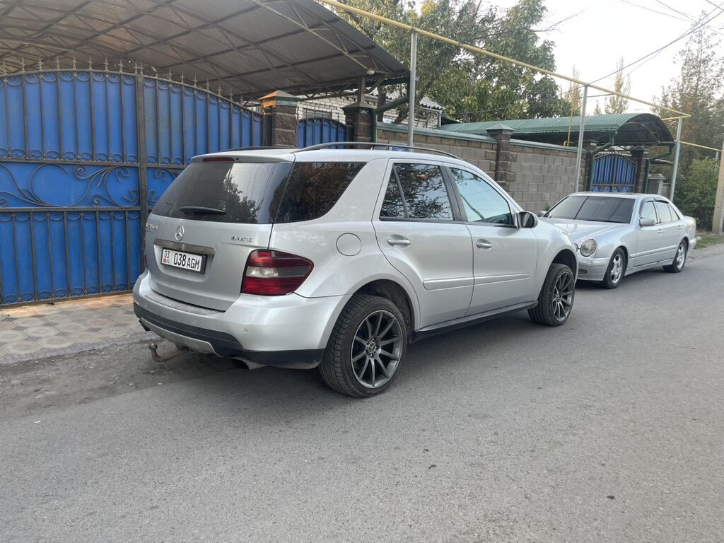 Mercedes-Benz ML-Class: 2008 г., 3 л, Автомат, Дизель, Кроссовер: фото 4