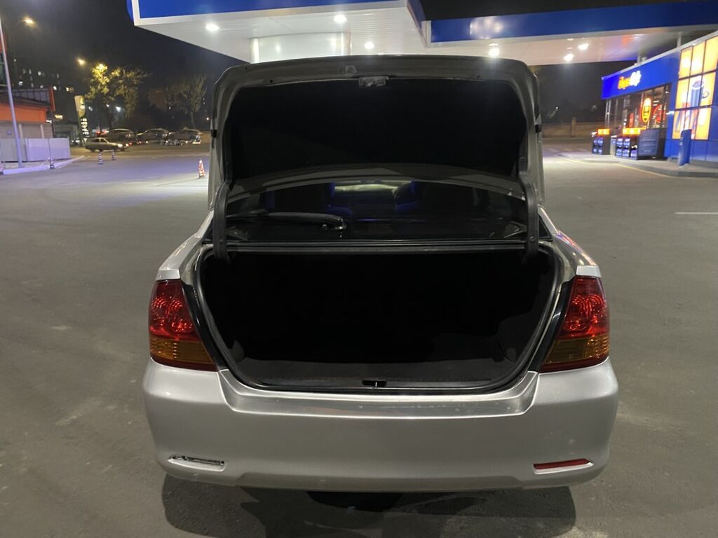 Toyota Allion: 2003 г., 1.8 л, Автомат, Бензин, Седан: фото 8