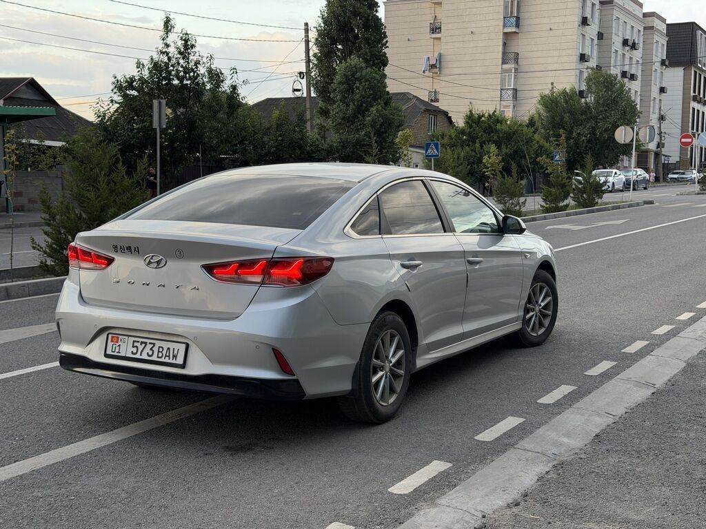Hyundai Sonata: 2020 г., 2 л, Автомат, Газ, Седан — фото 2