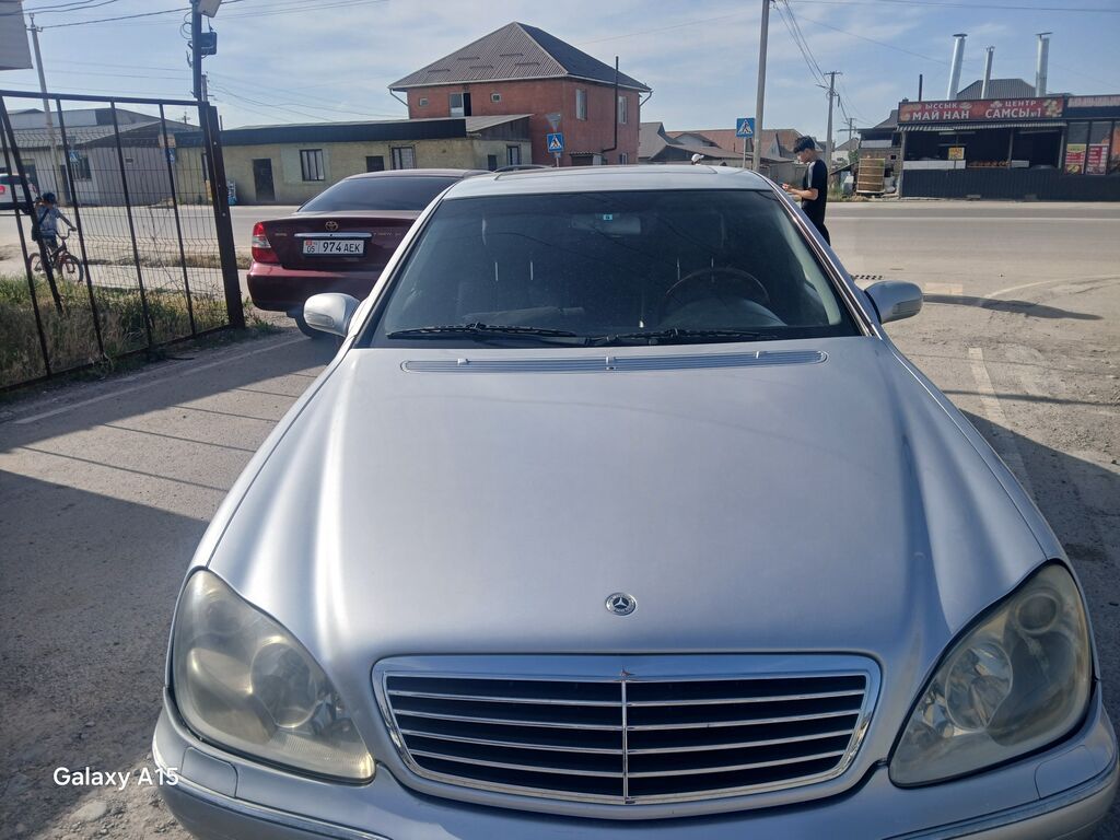 Mercedes-Benz 220