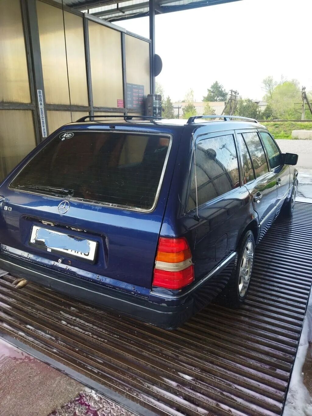 Mercedes-Benz W124: 1995 г., 2.8 л, Механика, Бензин, Универсал: фото 4