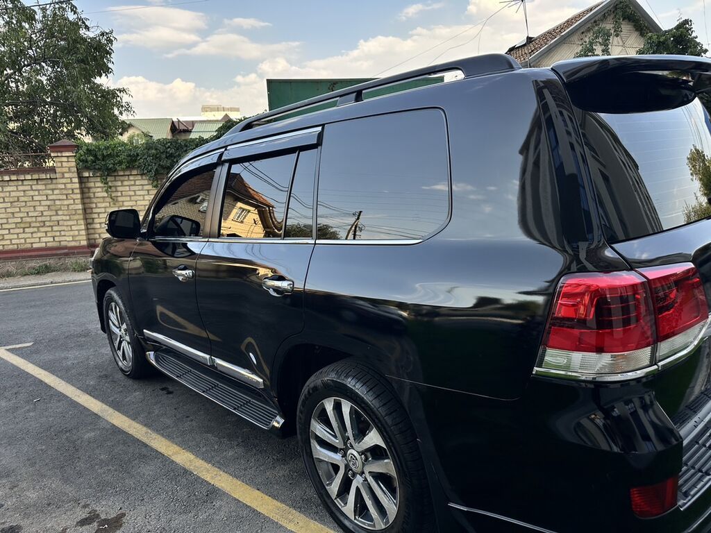 Toyota Land Cruiser: 2017 г., 4.6 л, Автомат, Бензин, Внедорожник: фото 5