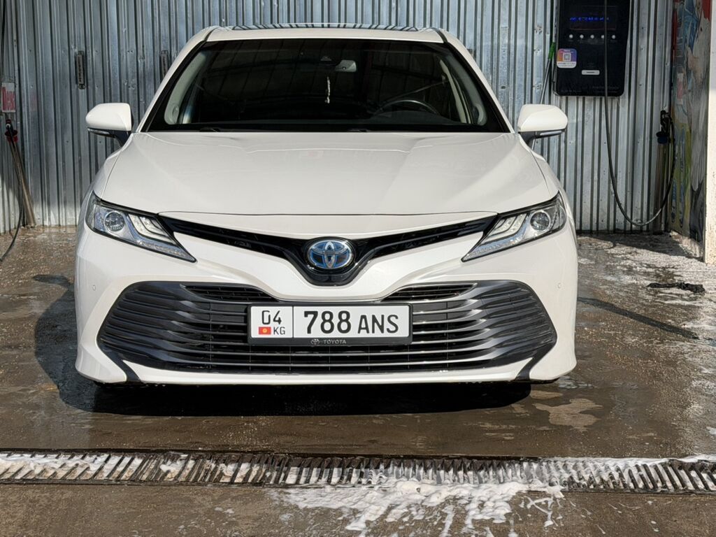 Toyota Camry: 2018 г., 2.5 л, Автомат, Бензин, Седан: фото 3