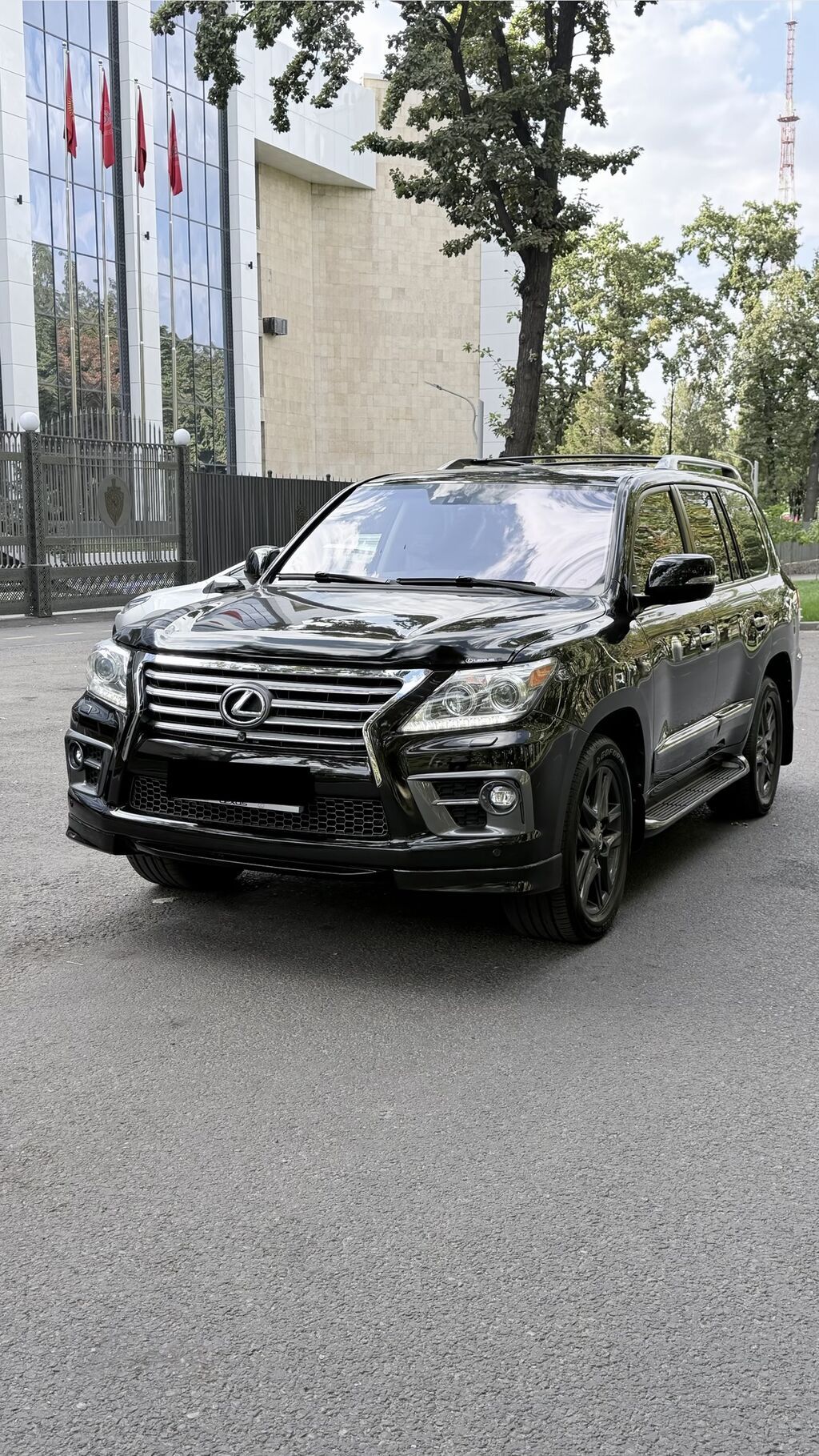 Lexus LX: 2014 г., 5.7 л, Автомат, Бензин, Внедорожник: фото 2