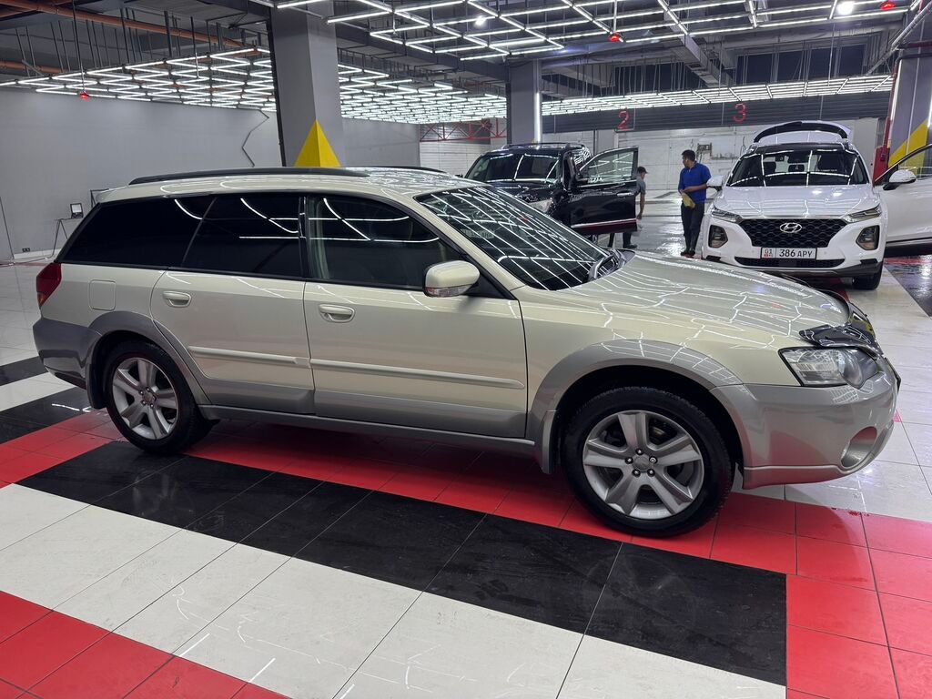 Subaru Outback: 2004 г., 3 л, Автомат, Бензин, Универсал: фото 3