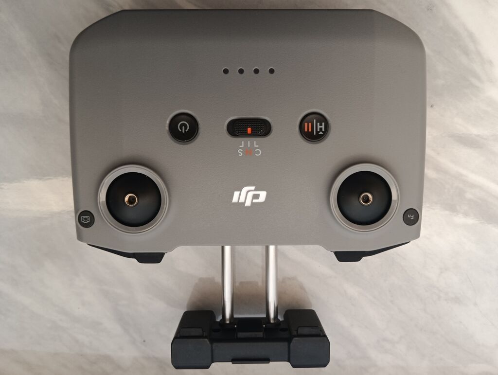 DJI Neo — компактный квадрокоптер с защитой винтов и камерой для ярких: фото 5