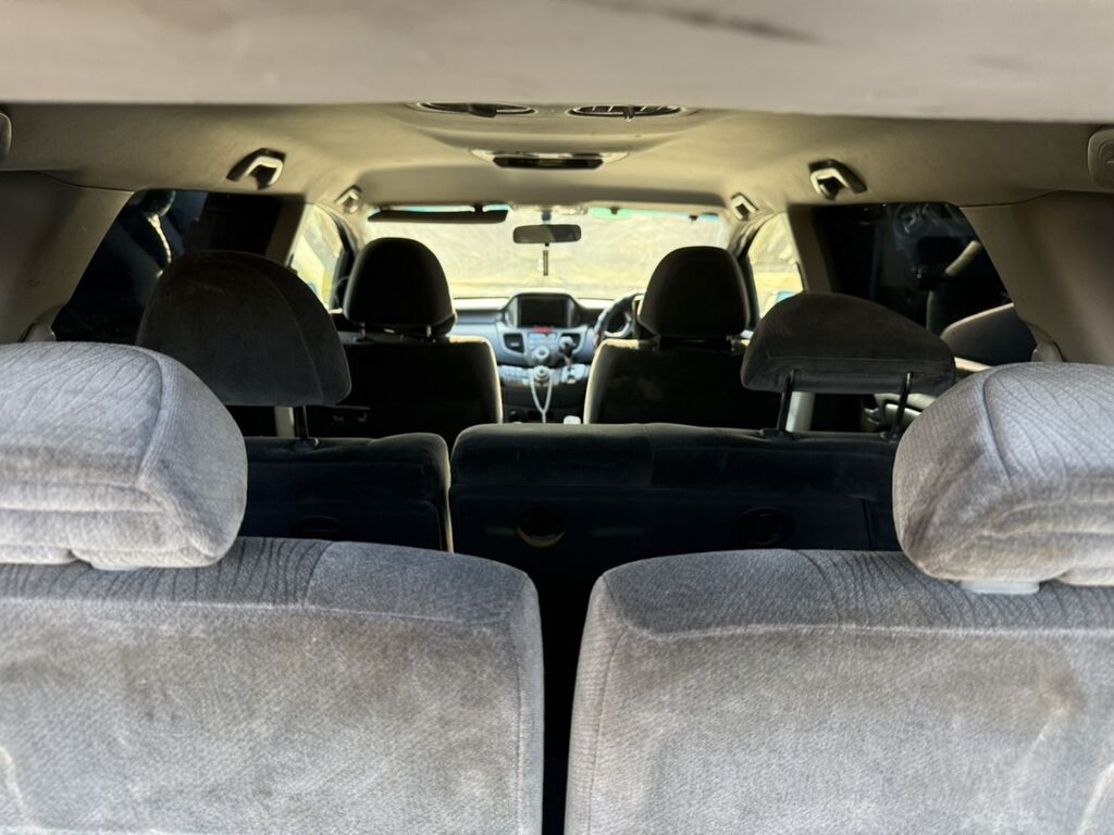 Honda Odyssey: 2004 г., 2.4 л, Автомат, Газ, Универсал: фото 3