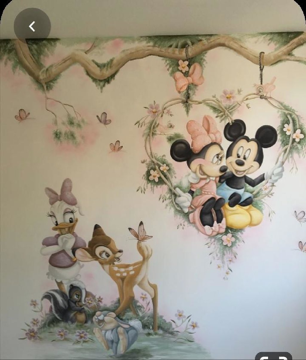 рисунки на стене детской комнаты фото