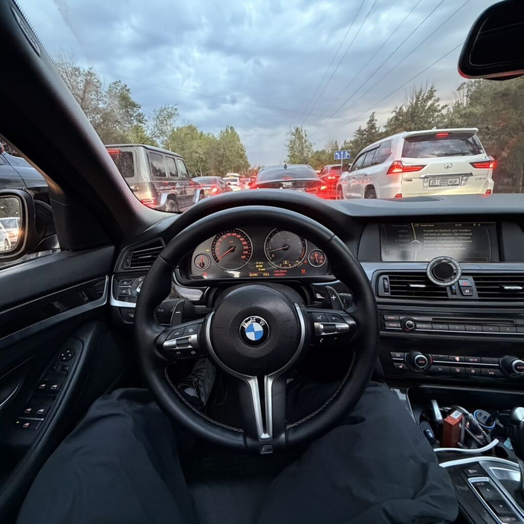 BMW 5 series: 2011 г., Автомат, Бензин, Седан — фото 8