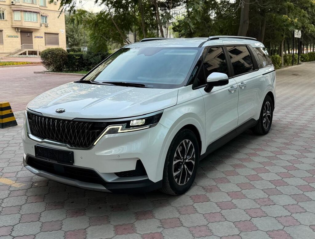 Kia Carnival: 2021 г., 2.2 л, Автомат, Дизель, Минивэн: фото 1