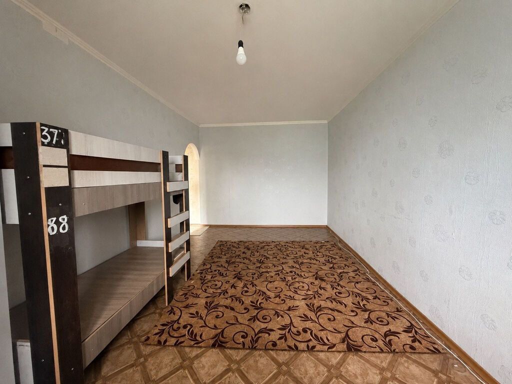 1 комната, 31 м², 8 мкр 104 серия, 4 этаж, Старый ремонт: фото 6