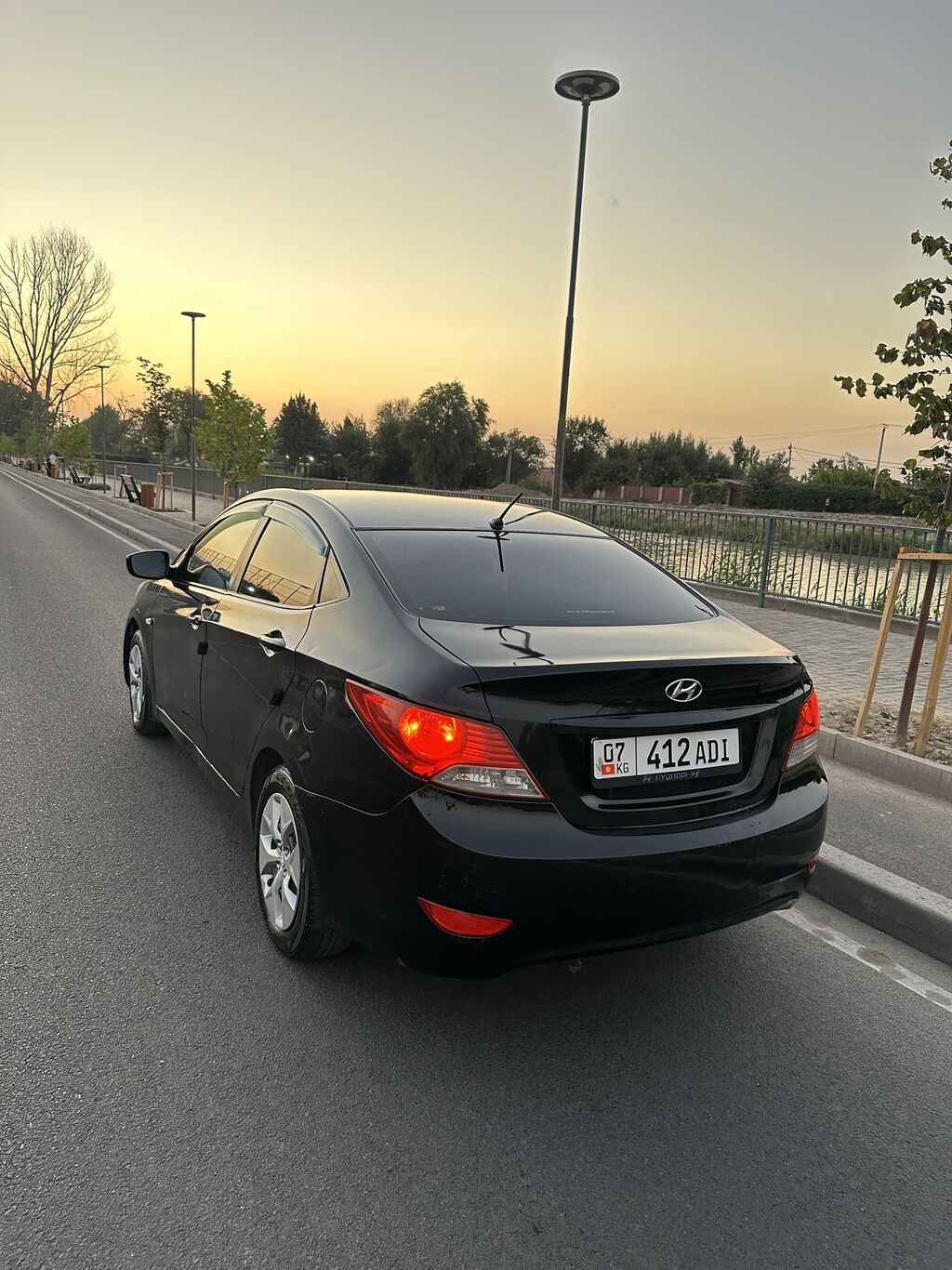 Hyundai Solaris: 2012 г., 1.6 л, Бензин, Седан: фото 3