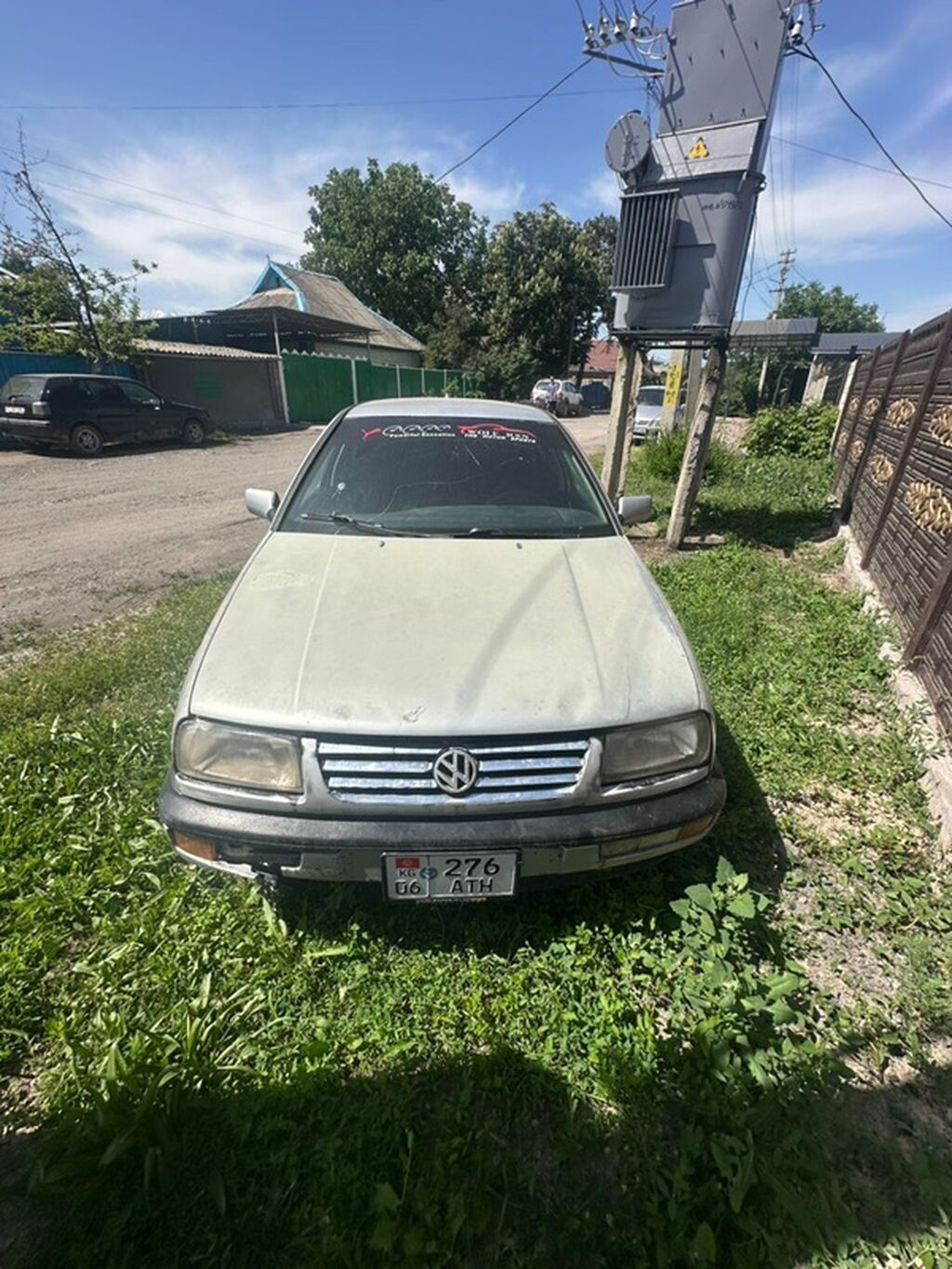 Volkswagen Vento: 1993 г., 1.8 л, Механика, Бензин, Хэтчбэк: фото 1
