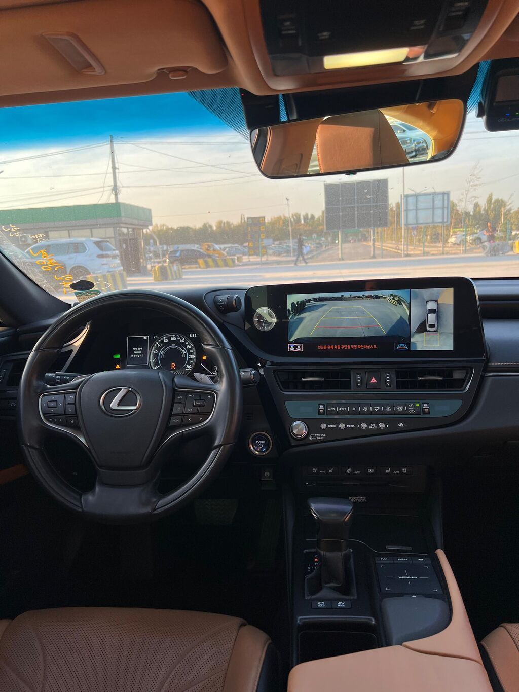 Lexus ES: 2021 г., 2.5 л, Гибрид: фото 6