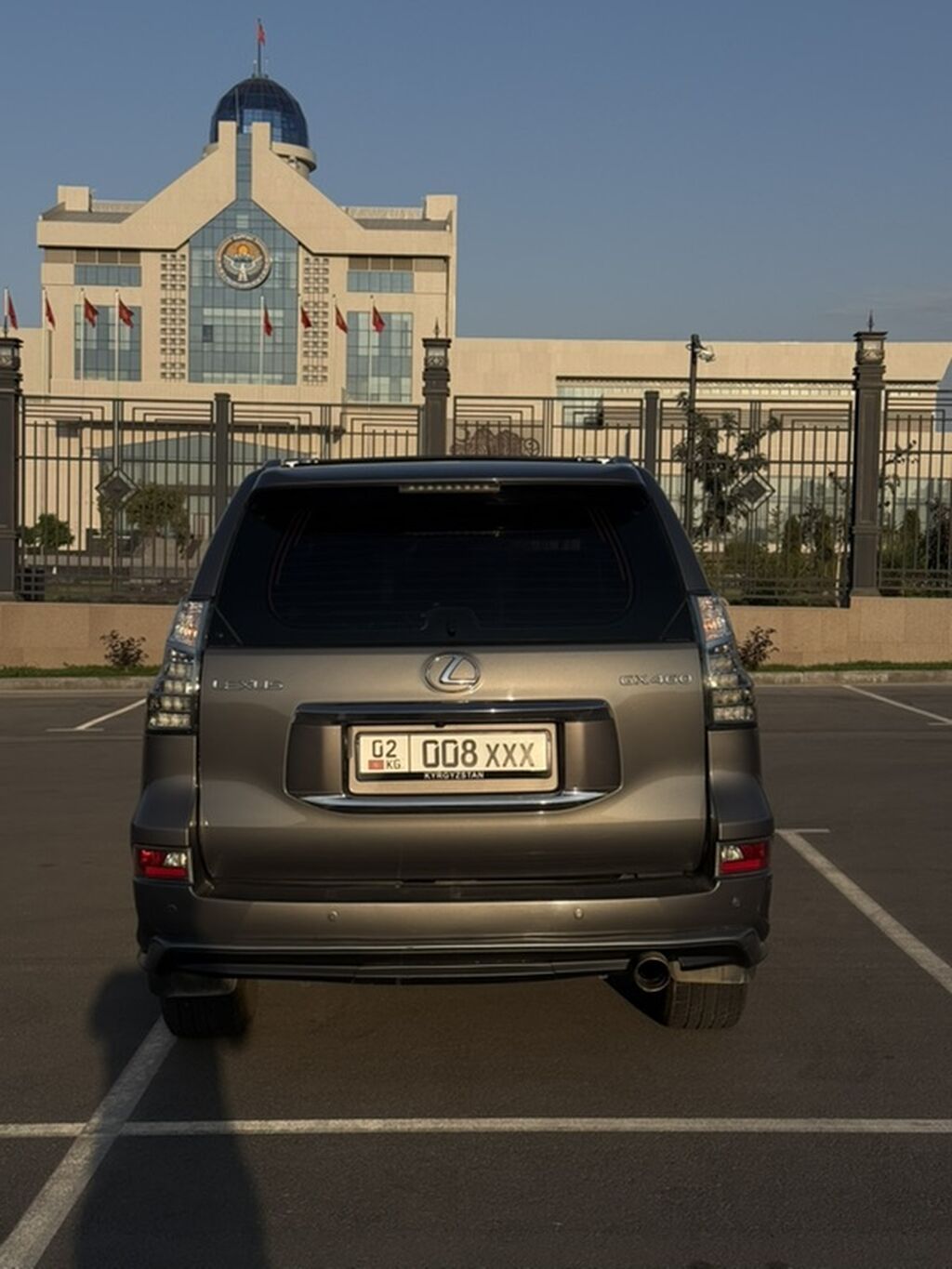 Lexus GX: 2010 г., 4.6 л, Автомат, Бензин, Внедорожник: фото 3