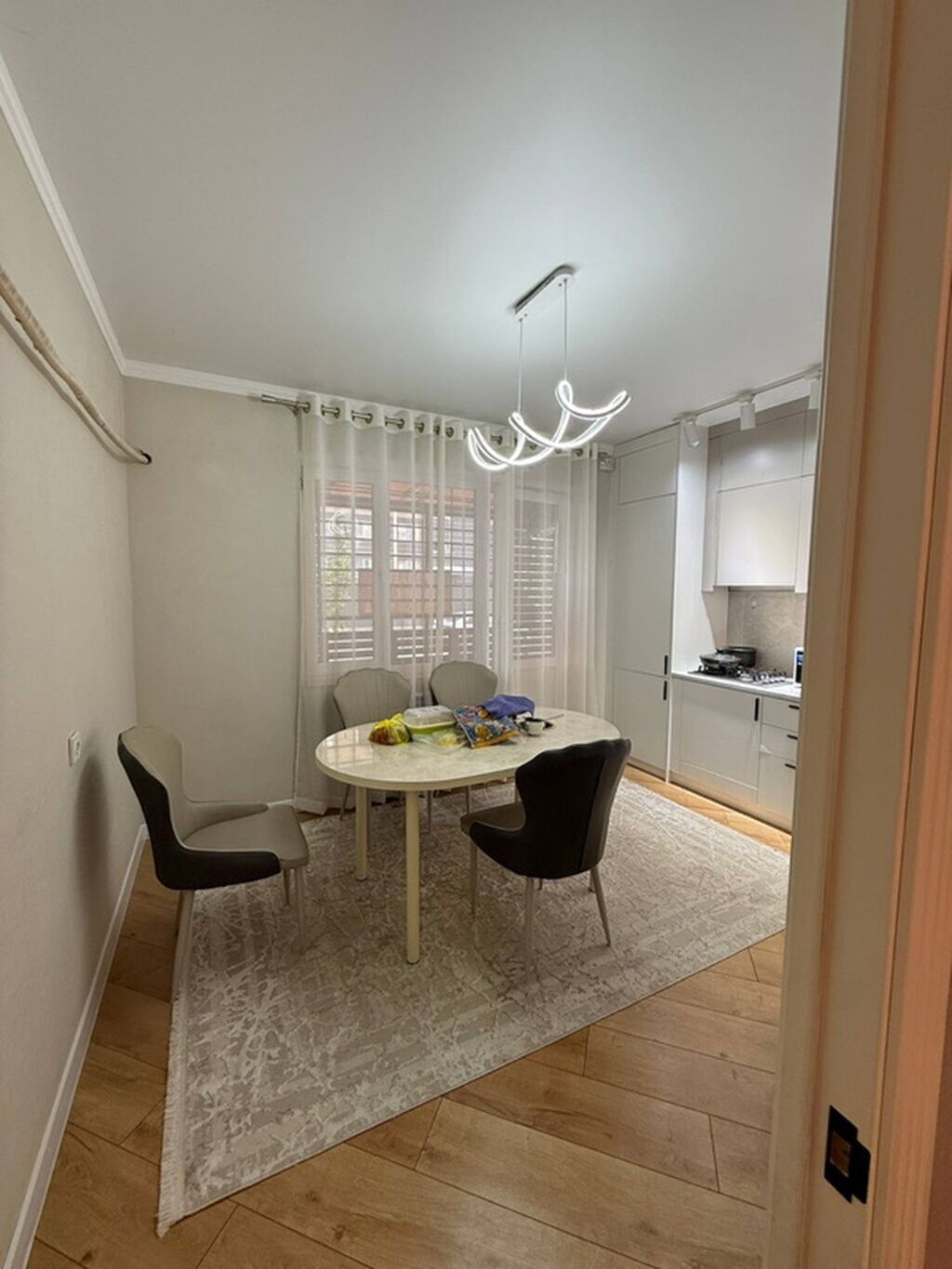 1 комната, 52 м², Ала-Арча ТРЦ Элитка, 1 этаж, Свежий ремонт: фото 3