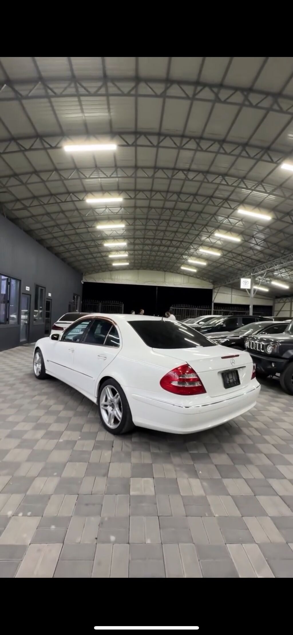 Mercedes-Benz E-Class: 2004 г., 3.2 л, Автомат, Бензин, Седан: фото 2