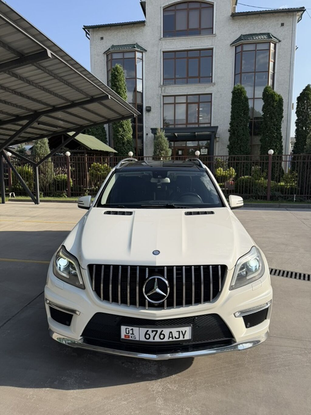 Mercedes-Benz GL-Class: 2014 г., 4.7 л, Автомат, Бензин, Внедорожник: фото 2