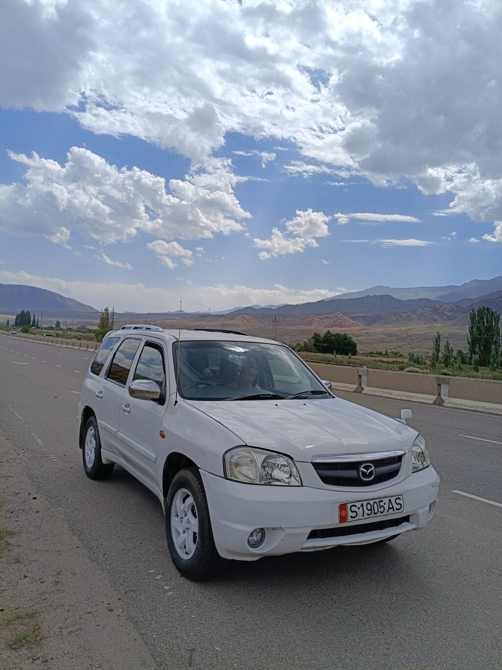 Mazda Tribute: 2002 г., 2 л, Автомат, Бензин, Кроссовер: фото 3