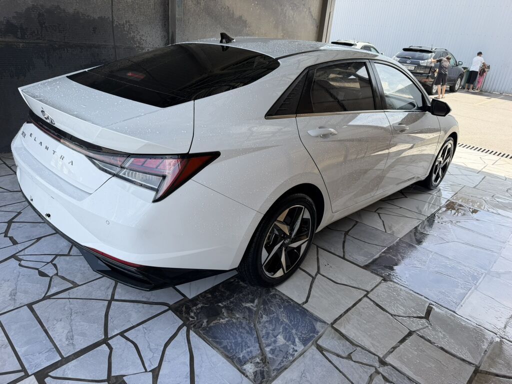 Hyundai Elantra: 2021 г., 1.5 л, Робот, Бензин, Седан: фото 8