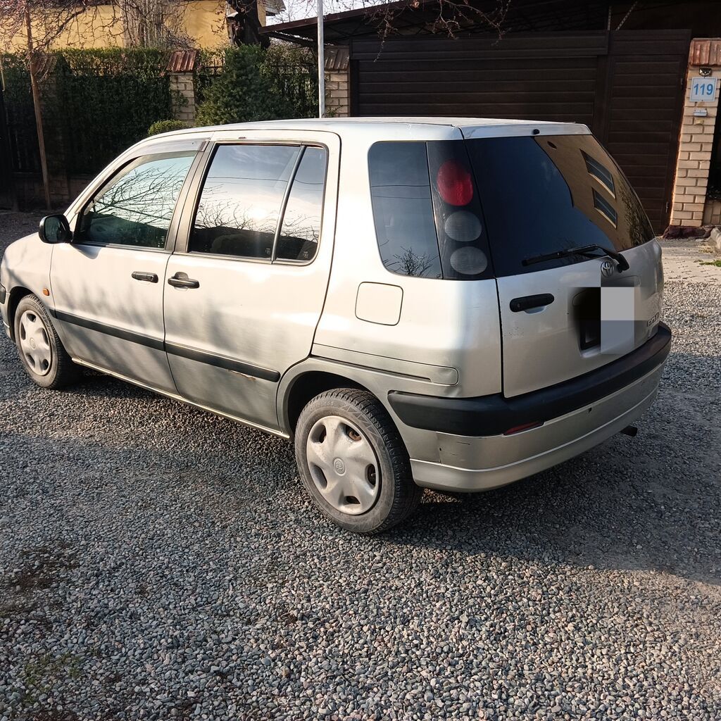 Toyota Raum: 2000 г., 1.5 л, Автомат, Бензин, Хэтчбэк: фото 3
