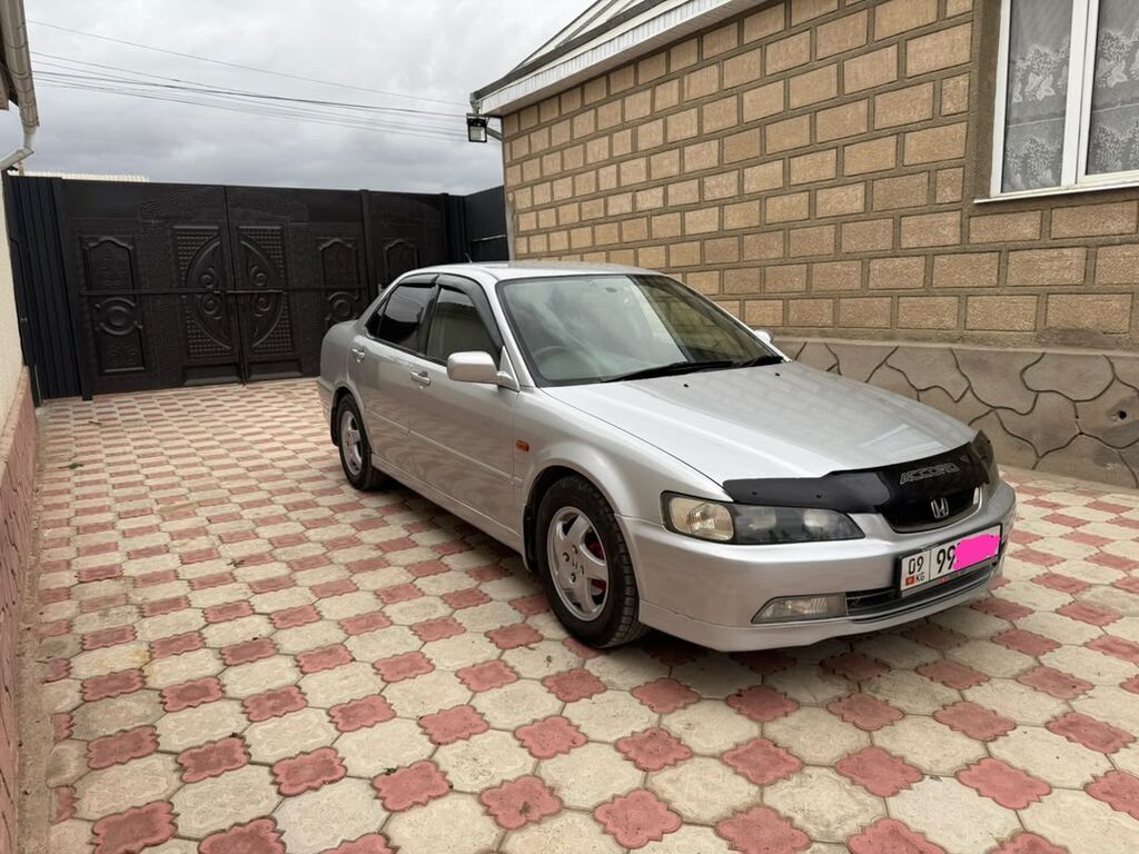 Honda Accord: 2002 г., 1.8 л, Автомат, Бензин, Седан: фото 2