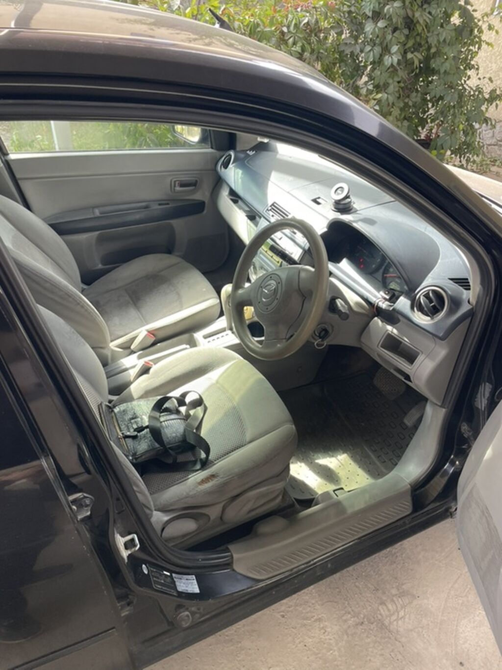 Mazda Demio: 2003 г., Автомат, Бензин, Хэтчбэк: фото 6