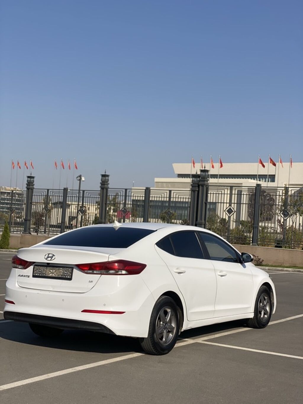 Hyundai Avante: 2018 г., 1.6 л, Автомат, Бензин, Седан: фото 6