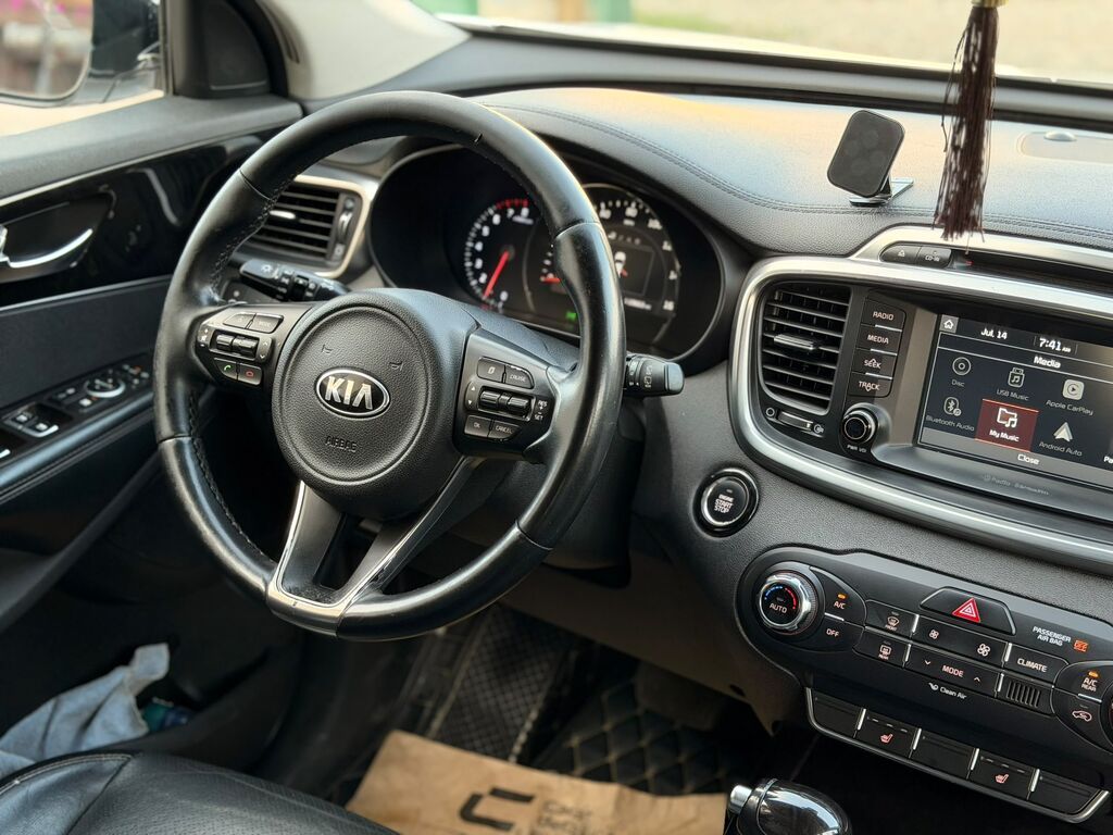 Kia Sorento: 2018 г., 3.3 л, Автомат, Бензин, Кроссовер: фото 7